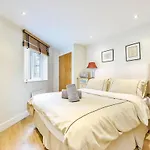 Central West End & Theatre-Land 2 Beds & 2 Baths